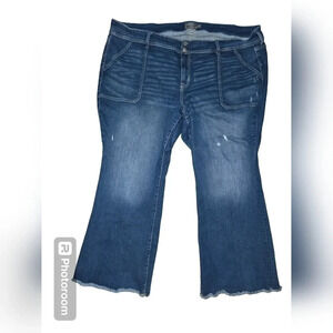 Torrid Mid-rise  Flare Jeans Size  28S Short Vintage Stretch